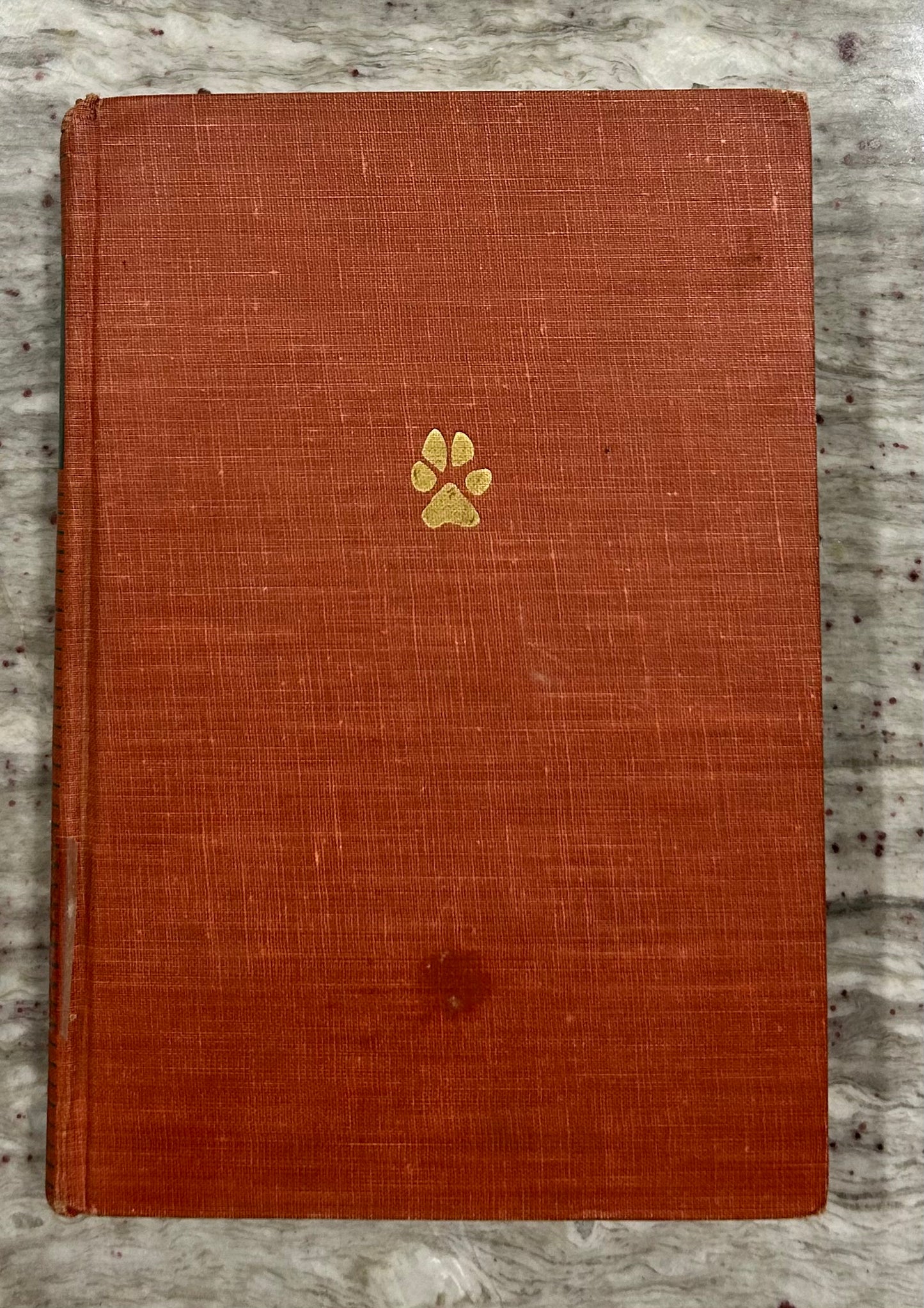 Vintage 1943 The Fireside Book of Dog Stories.